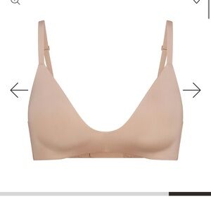 SKIMS wireless form lightly lined bra